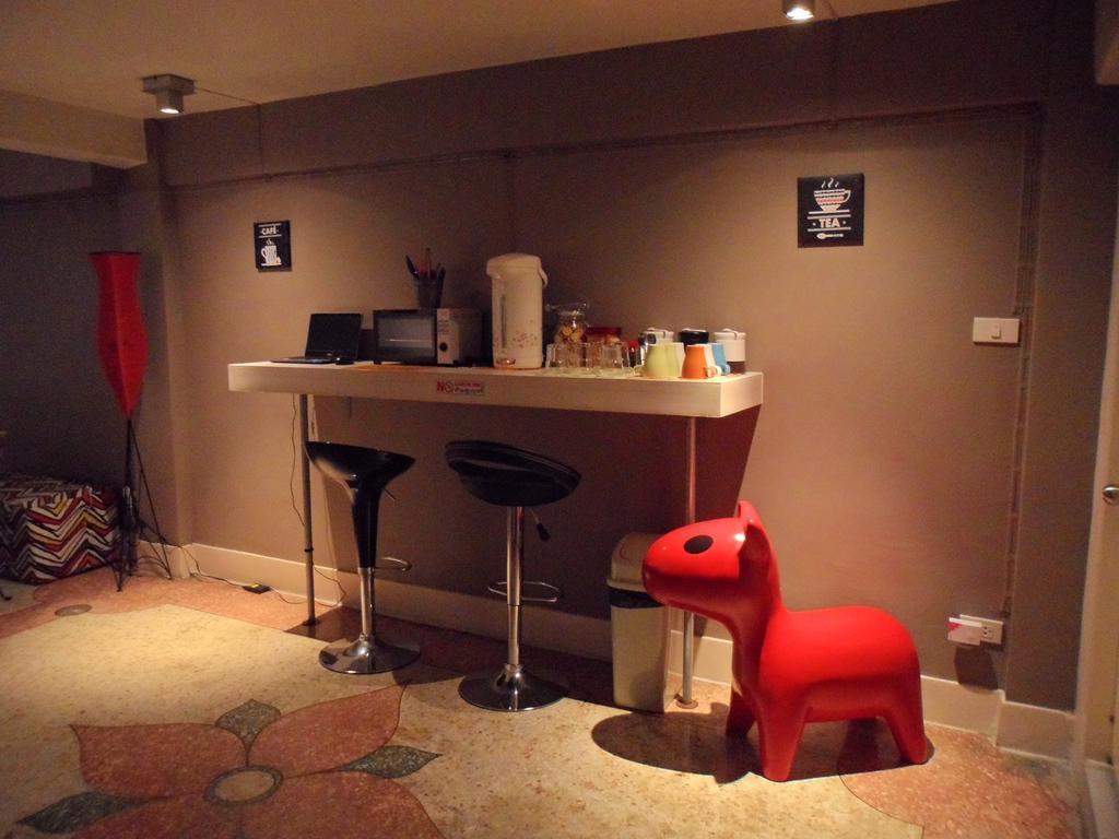 Need Sleep Hostel 방콕 외부 사진