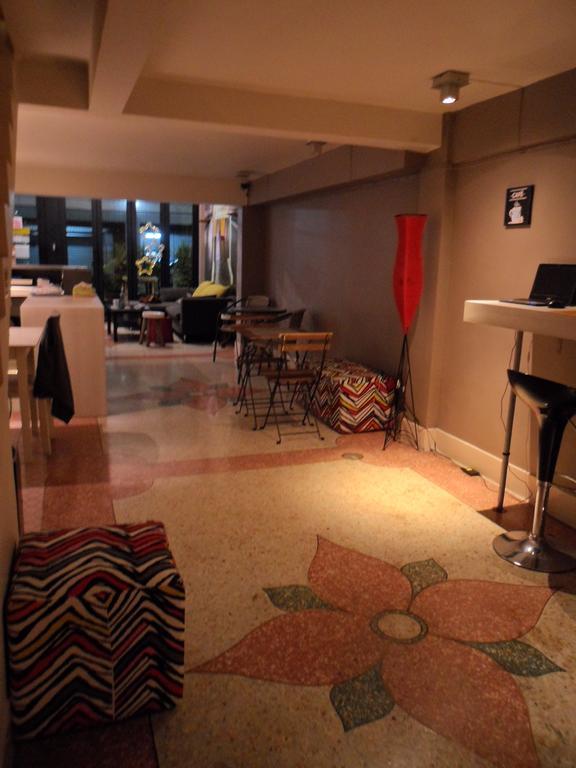 Need Sleep Hostel 방콕 외부 사진