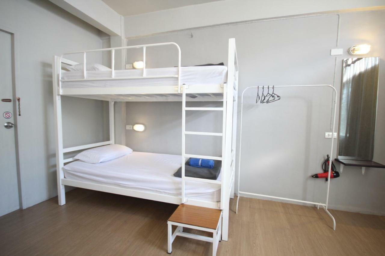 Need Sleep Hostel 방콕 외부 사진